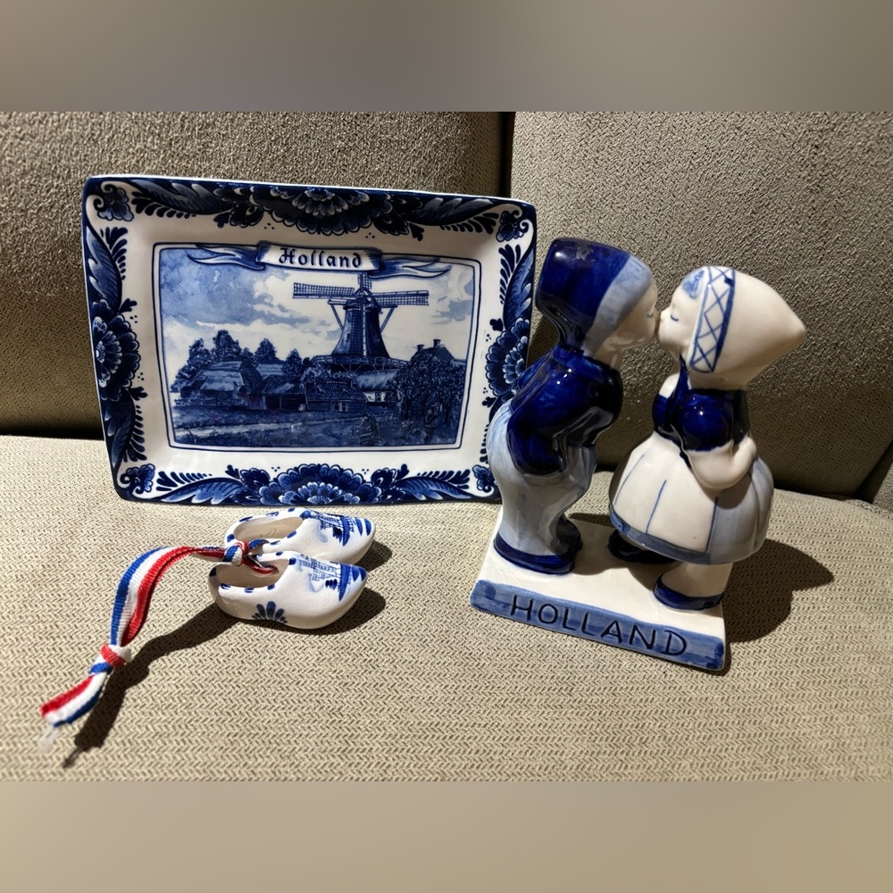 Souvenirs from Holland. (3) pieces